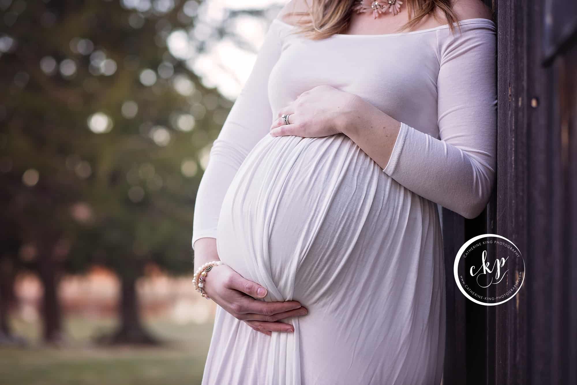 ct maternity photography session with a gorgeous mama in white