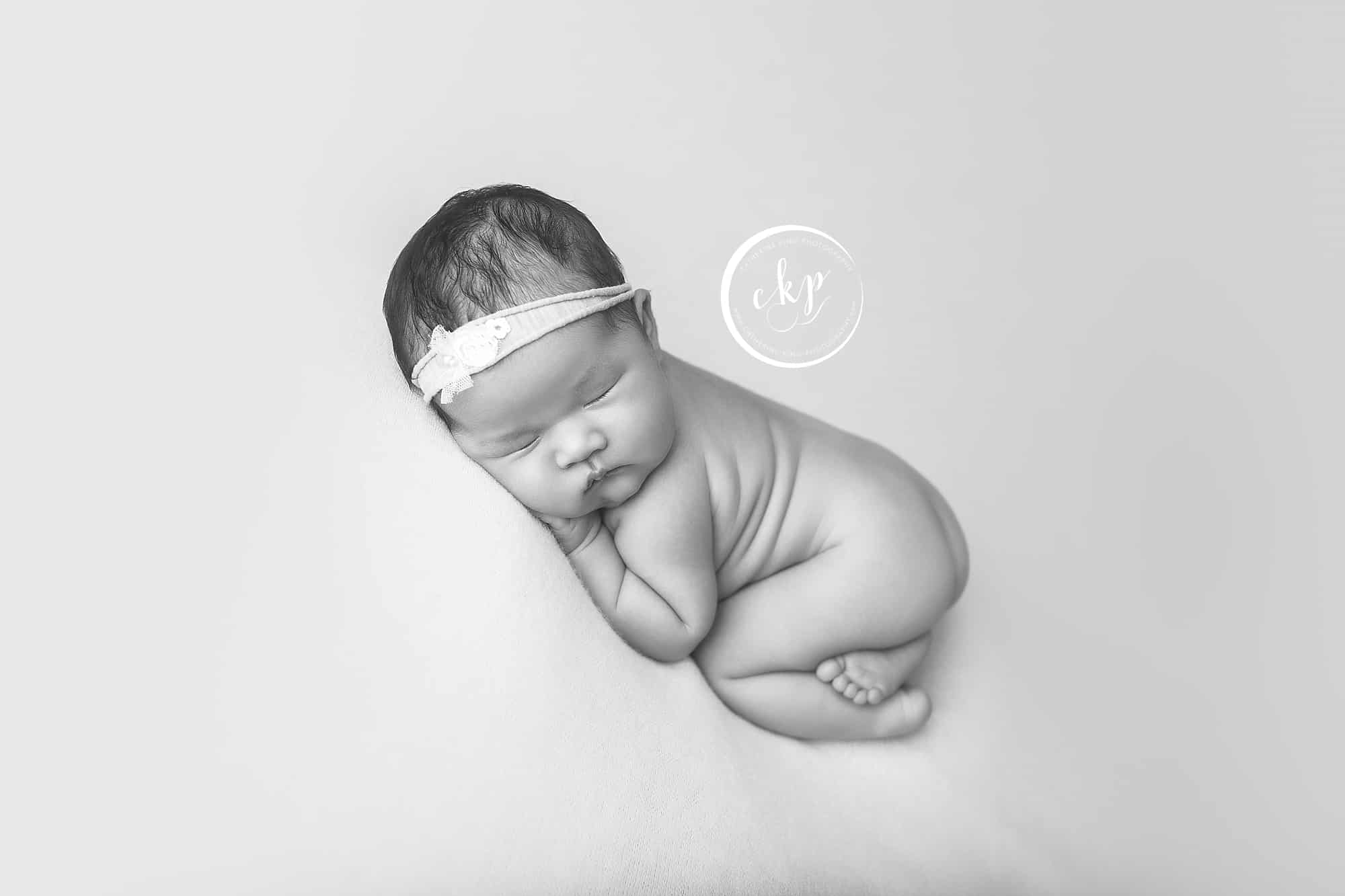 madison ct newborn photography session with Eva and her family