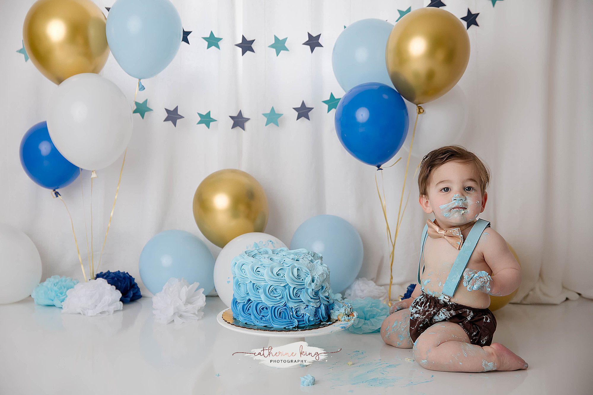 Celebrate Your Baby's First Birthday Milestone with Stunning Photography