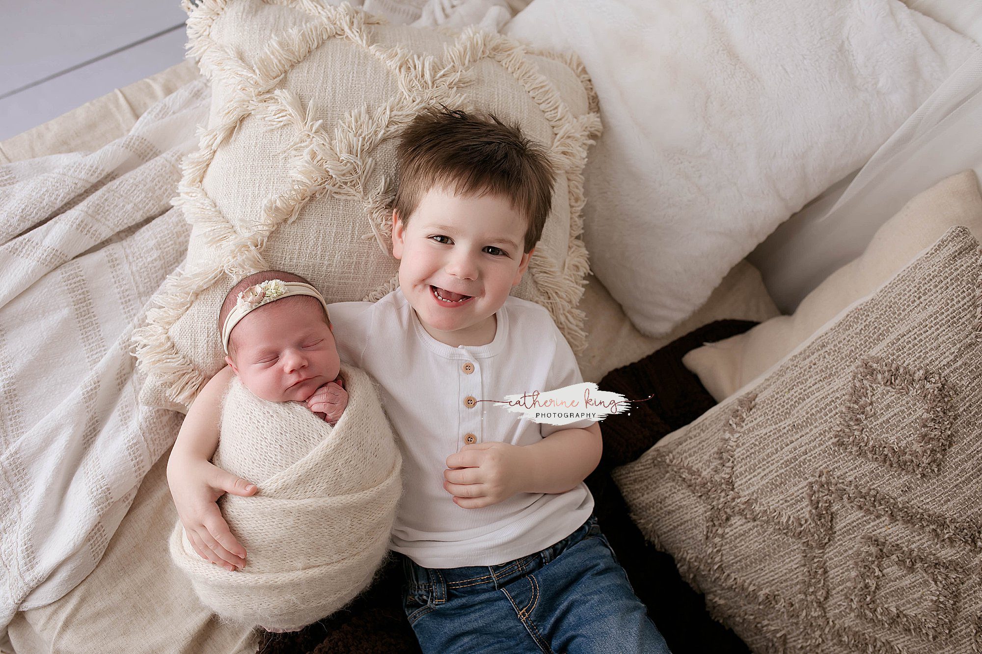 Tips for a Smooth Newborn Photography Session with Siblings