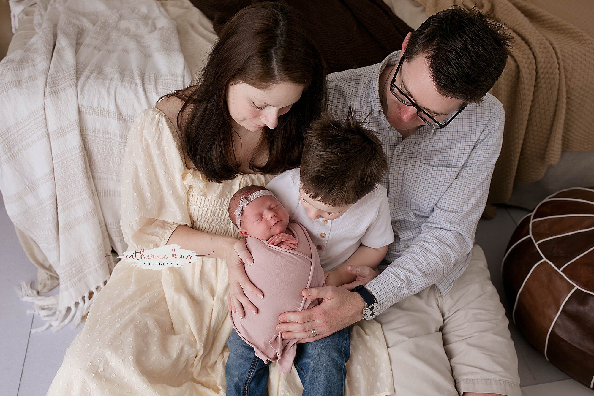 Tips for a Smooth Newborn Photography Session with Siblings