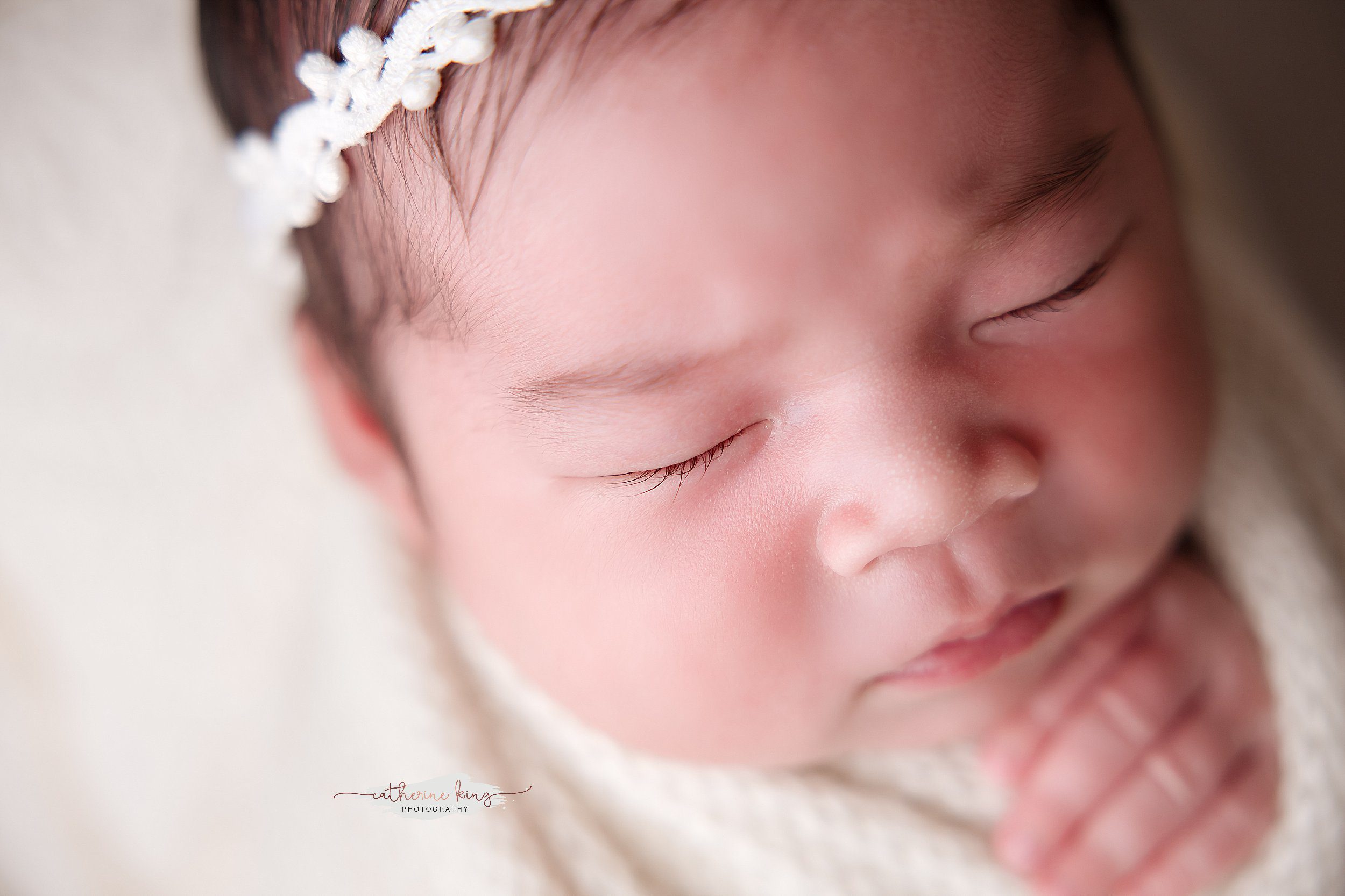 Why You Should Book Your Newborn Photos During Your Second Trimester