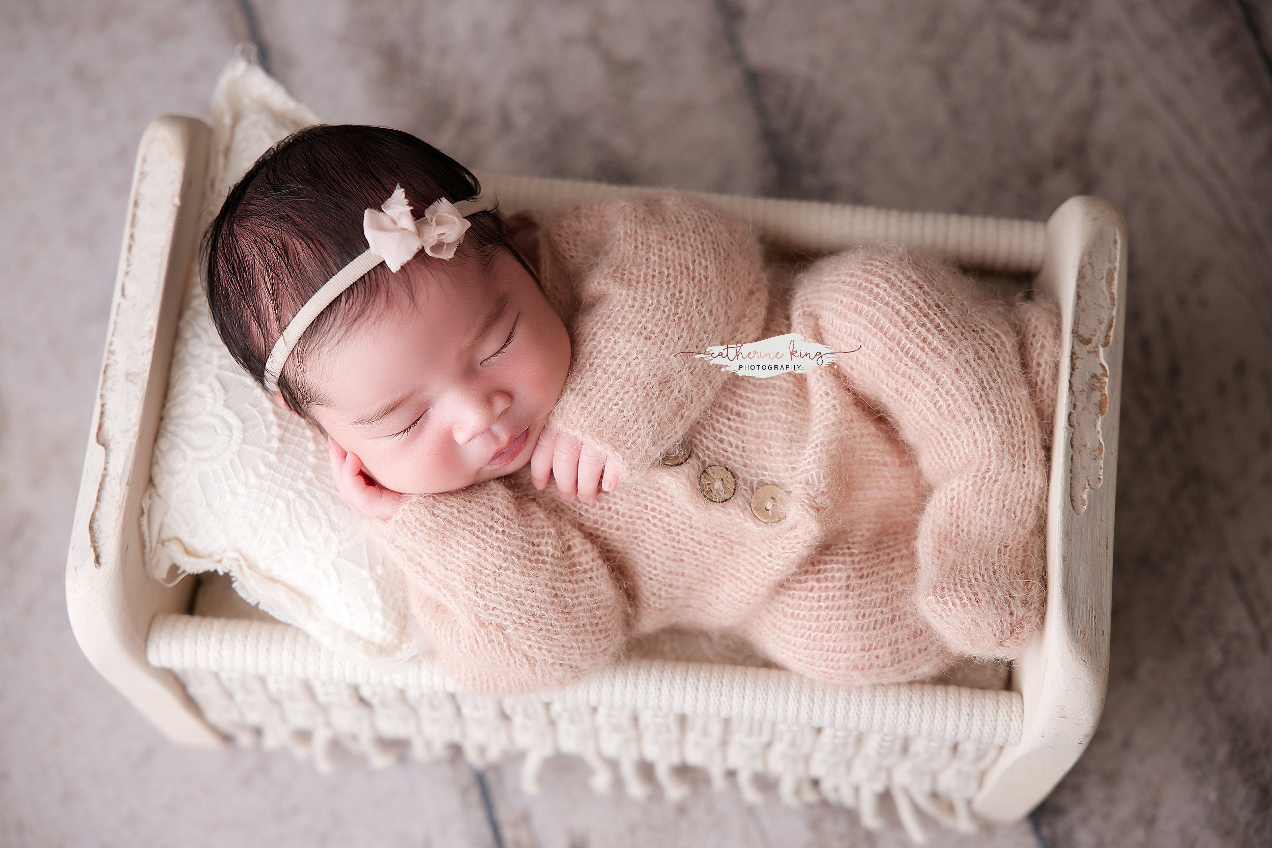 Why You Should Book Your Newborn Photos During Your Second Trimester