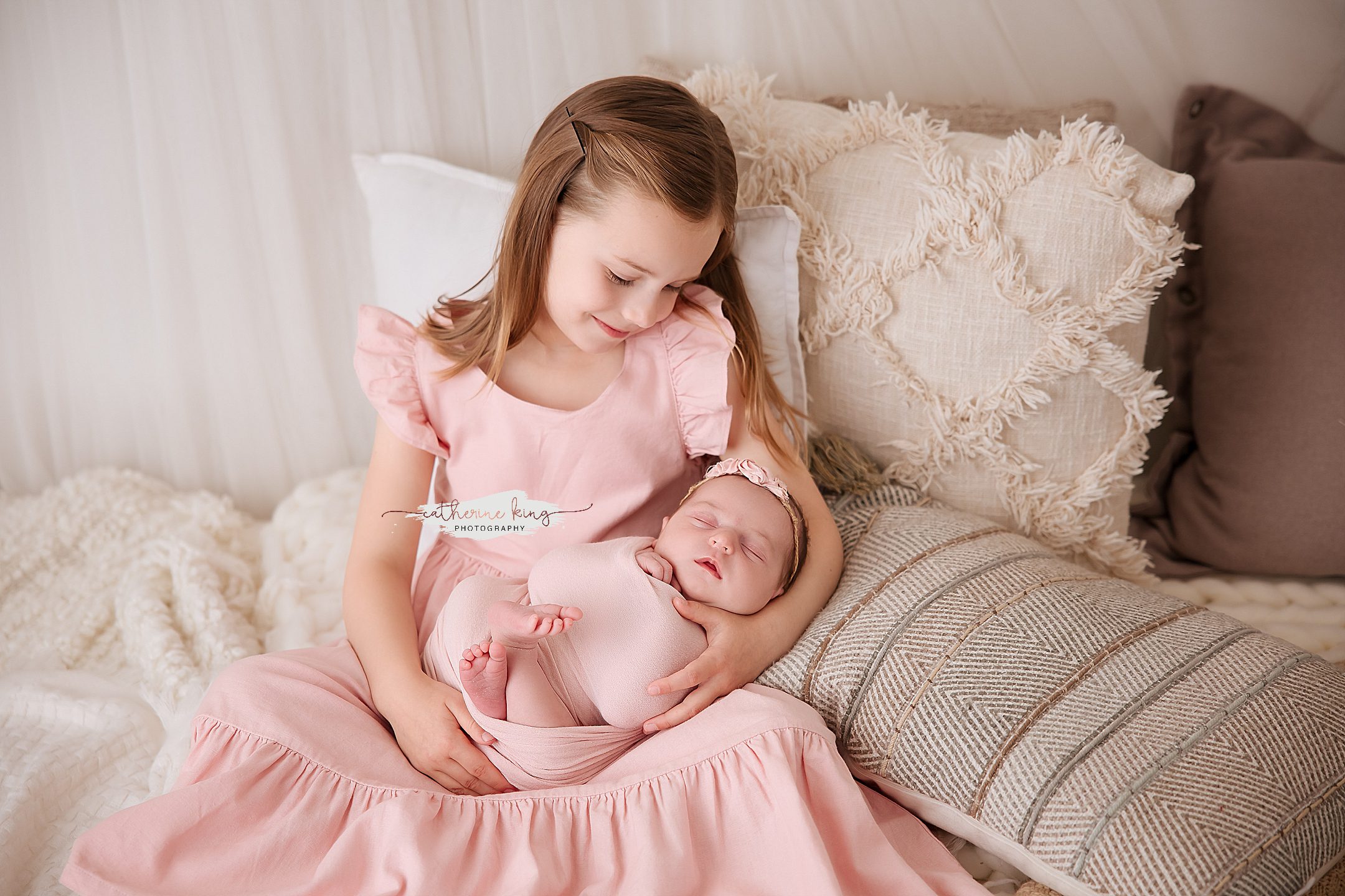 the newborn photo session experience: more than just pictures
